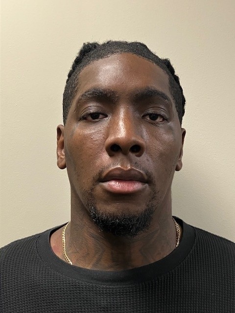 Photo of COURTNEY DESHUN BANKS